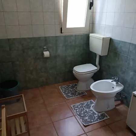 Ground Floor South 3 Min Walk From The Sea Apartmán
