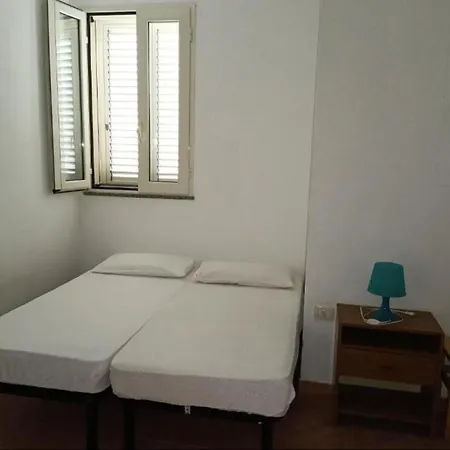 Ground Floor South 3 Min Walk From The Sea Apartment *